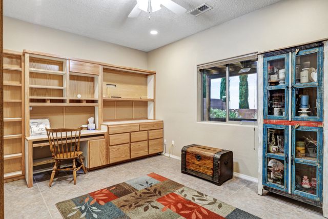2105 Retama Court SE, Albuquerque, NM 87123