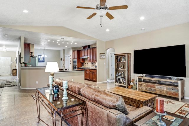 2105 Retama Court SE, Albuquerque, NM 87123