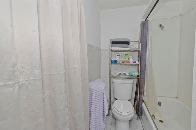 320 Oakland St, Springfield, MA 01108