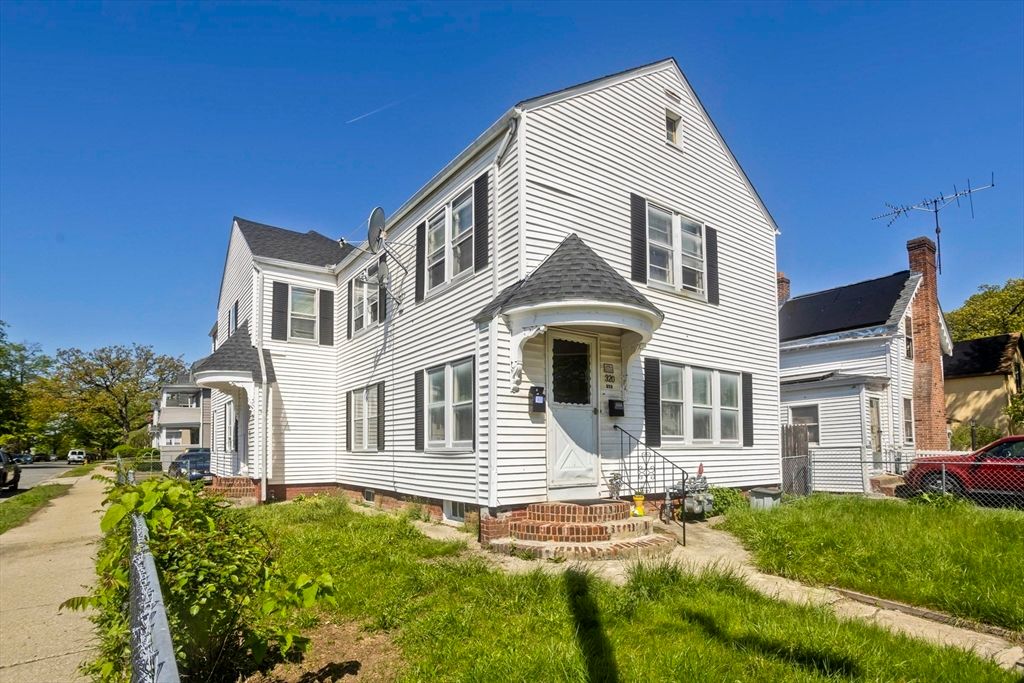 320 Oakland St, Springfield, MA 01108