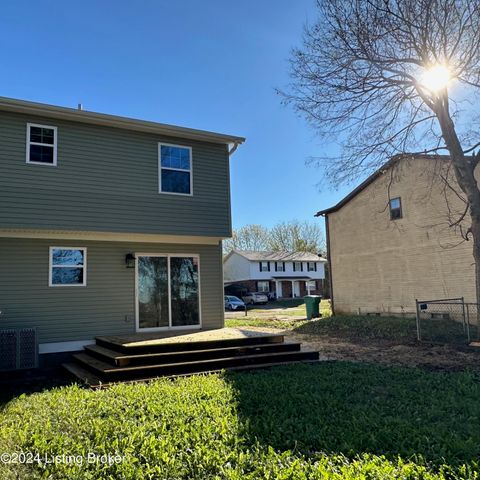 744 Brian Ct, Radcliff, KY 40160