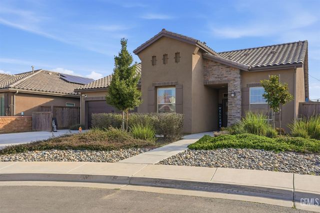 9407 Laurelwood Court, Shafter, CA 93263