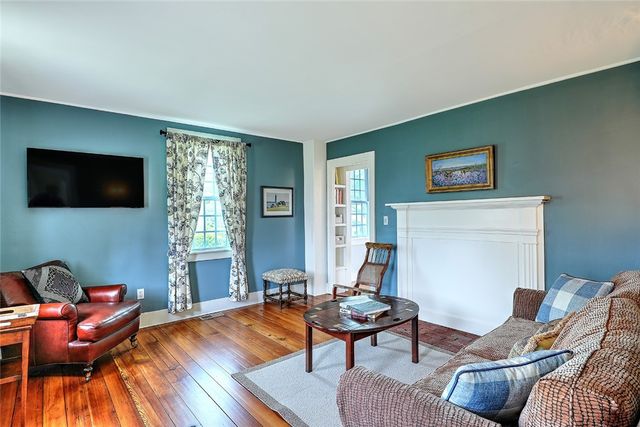 148 Fogland Road, Tiverton, RI 02878