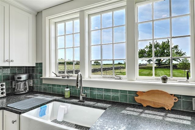 148 Fogland Road, Tiverton, RI 02878