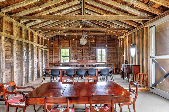 148 Fogland Road, Tiverton, RI 02878
