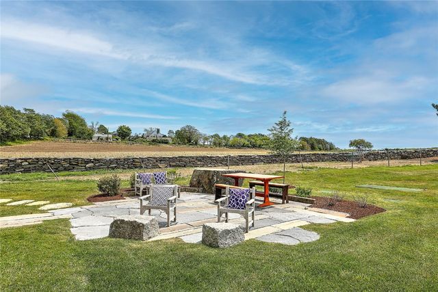 148 Fogland Road, Tiverton, RI 02878