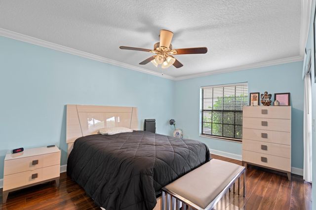 490 Hardwood Place, Boca Raton, FL 33431