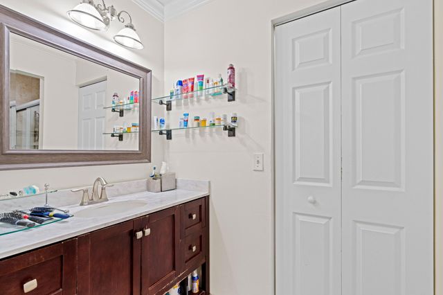 490 Hardwood Place, Boca Raton, FL 33431