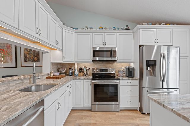 490 Hardwood Place, Boca Raton, FL 33431