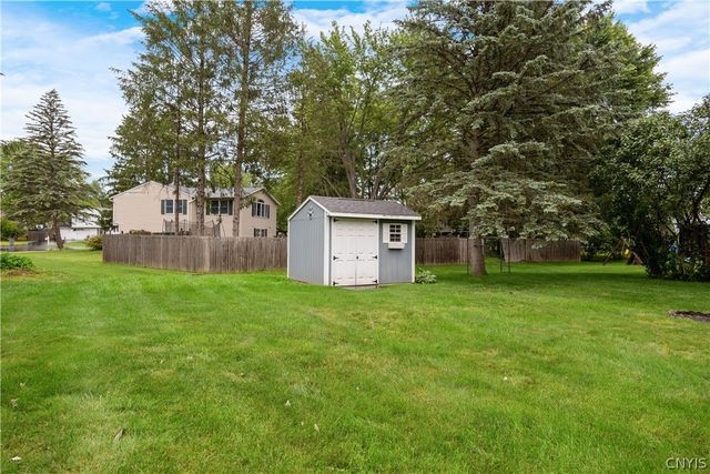 104 Roundmill Lane, Manlius, NY 13116