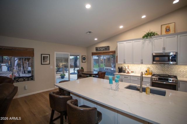 23609 N 43RD Drive, Glendale, AZ 85310
