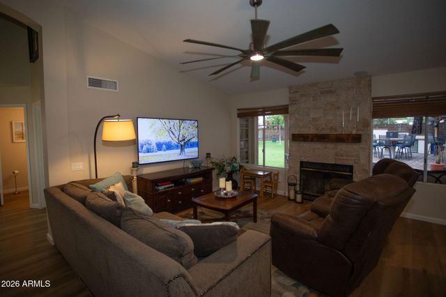 23609 N 43RD Drive, Glendale, AZ 85310