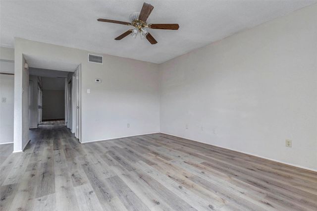 2952 Meadowgrass Lane 173, Houston, TX 77082