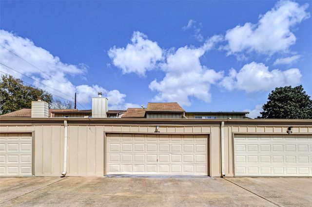 2952 Meadowgrass Lane 173, Houston, TX 77082