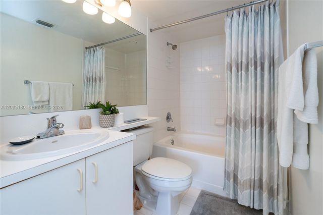 19601 E Country Club Dr 7606, Aventura, FL 33180