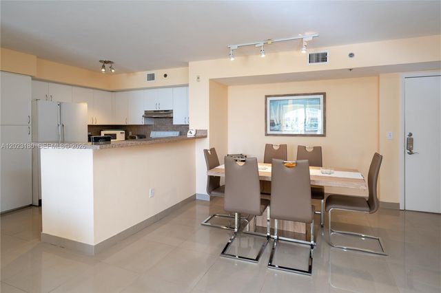 19601 E Country Club Dr 7606, Aventura, FL 33180