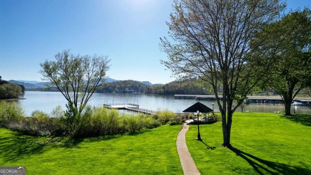 1688 Lakeview Drive, Young Harris, GA 30582