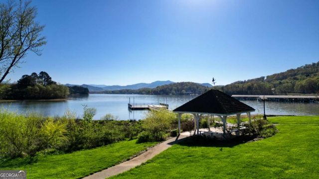 1688 Lakeview Drive, Young Harris, GA 30582