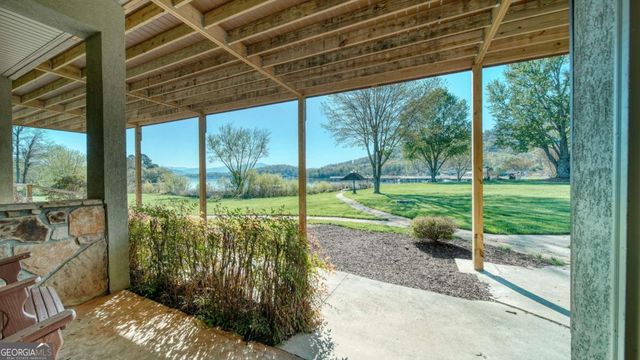 1688 Lakeview Drive, Young Harris, GA 30582