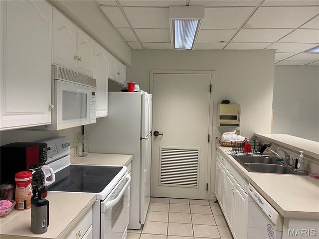 1300 North Main Street 219, Sikeston, MO 63801