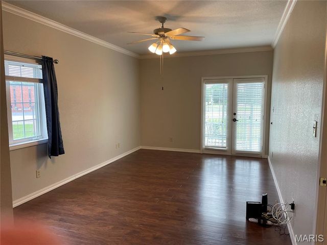 1300 North Main Street 219, Sikeston, MO 63801