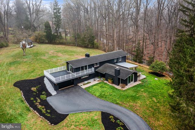 2 WALNUT RIDGE RD, Greenville, DE 19807