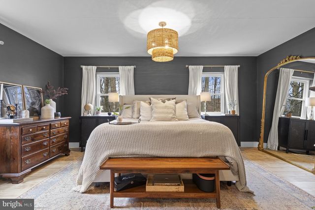 2 WALNUT RIDGE RD, Greenville, DE 19807