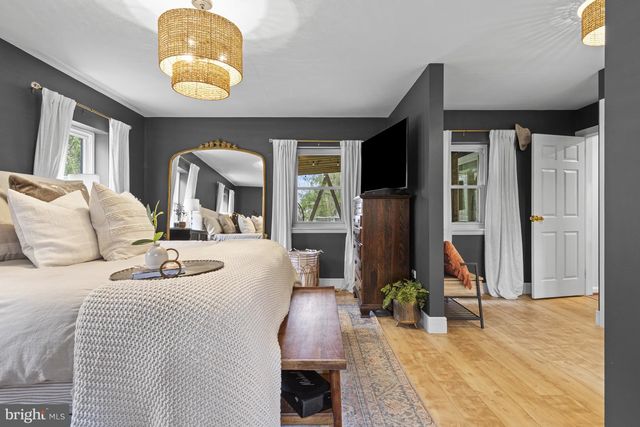 2 WALNUT RIDGE RD, Greenville, DE 19807