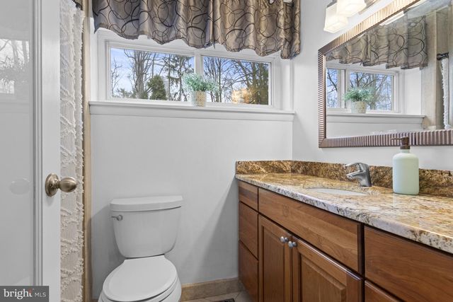 2 WALNUT RIDGE RD, Greenville, DE 19807