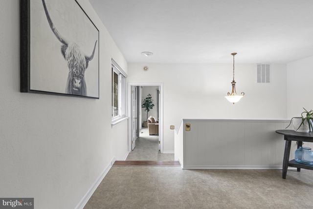 2 WALNUT RIDGE RD, Greenville, DE 19807