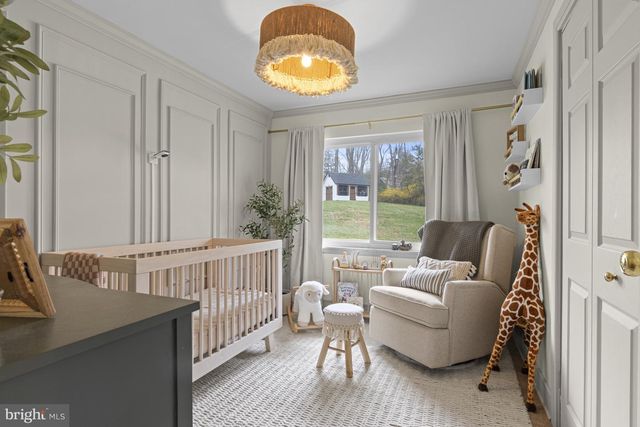 2 WALNUT RIDGE RD, Greenville, DE 19807