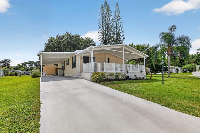 5 Montilla Way, Port St. Lucie, Port St Lucie, FL 34952