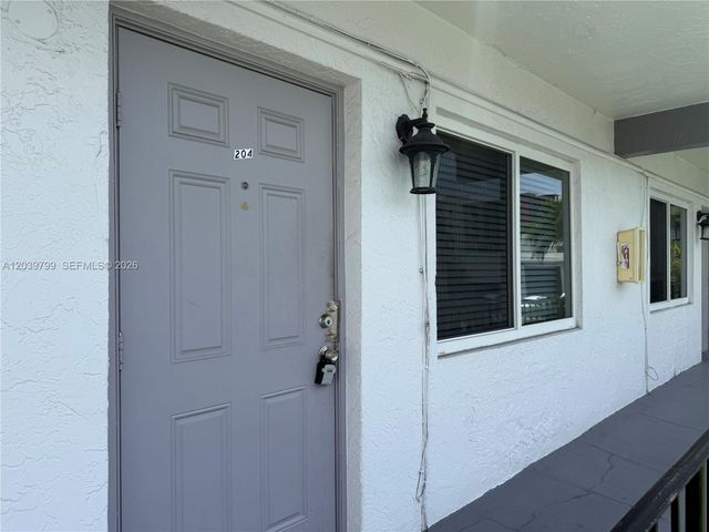715 NE 2nd Avenue 204, Fort Lauderdale, FL 33304