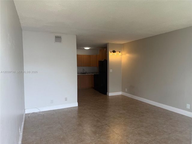 715 NE 2nd Avenue 204, Fort Lauderdale, FL 33304