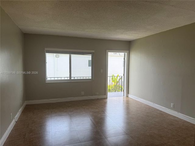715 NE 2nd Avenue 204, Fort Lauderdale, FL 33304
