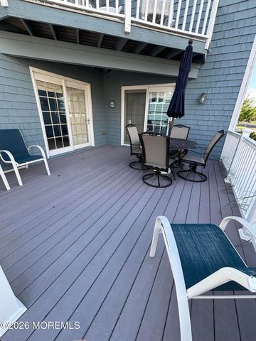 300 New York Avenue AVE, Point Pleasant Beach, NJ 08742
