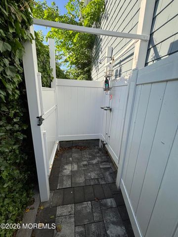 300 New York Avenue AVE, Point Pleasant Beach, NJ 08742