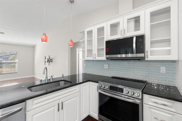 3309 W NAPOLEON AVENUE, Tampa, FL 33611