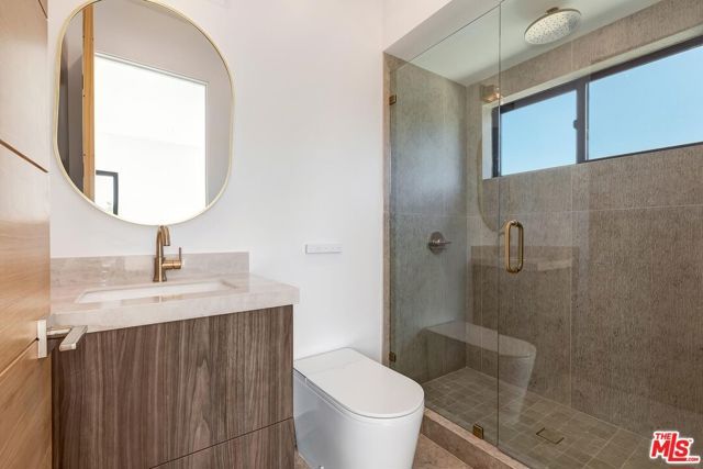 4266 Grand View Boulevard, Los Angeles, CA 90066