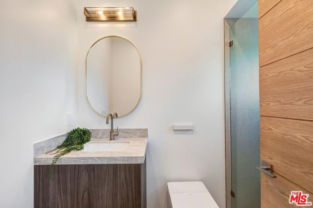 4266 Grand View Boulevard, Los Angeles, CA 90066