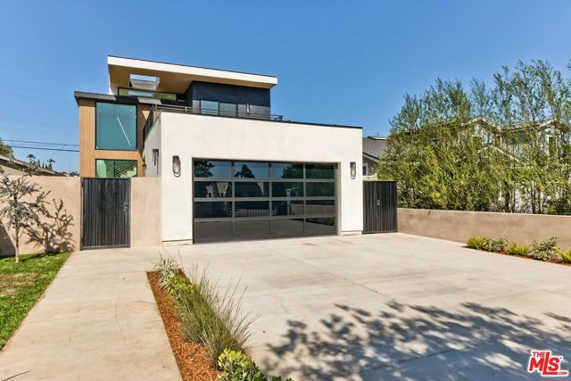 4266 Grand View Boulevard, Los Angeles, CA 90066