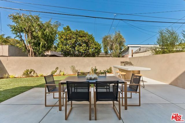 4266 Grand View Boulevard, Los Angeles, CA 90066