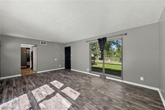 6410 Newland Drive, Parma Heights, OH 44130