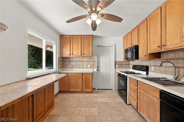 6410 Newland Drive, Parma Heights, OH 44130
