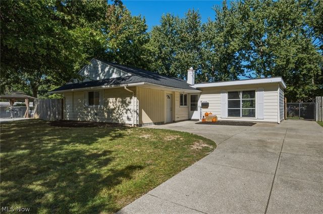 6410 Newland Drive, Parma Heights, OH 44130
