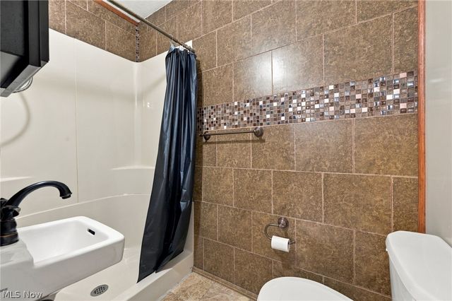6410 Newland Drive, Parma Heights, OH 44130