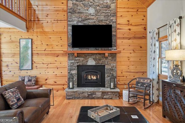 411 Gunite Circle, Ellijay, GA 30540