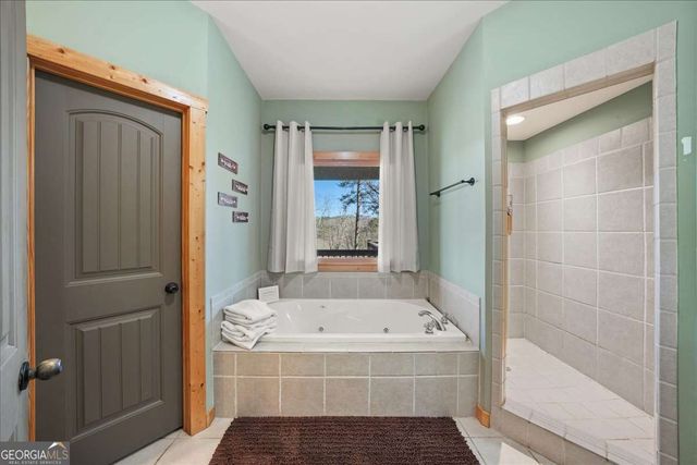 411 Gunite Circle, Ellijay, GA 30540