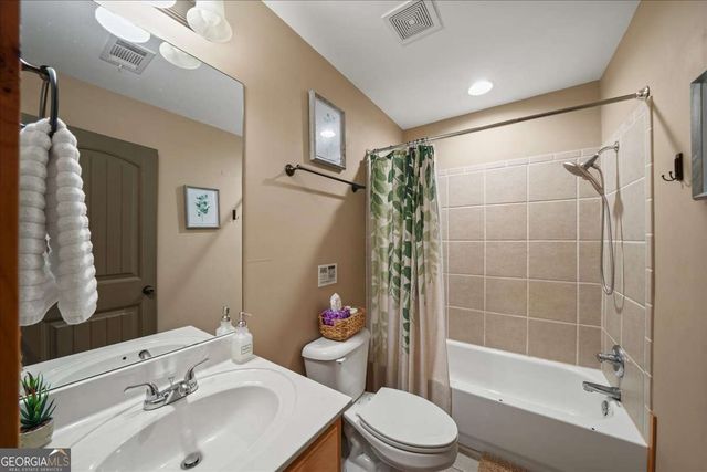 411 Gunite Circle, Ellijay, GA 30540