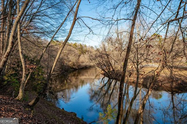 411 Gunite Circle, Ellijay, GA 30540